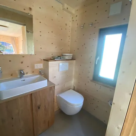 Semesterbostad Unique Tiny Eco With Gorgeous Views To Jungfrau Massiv *