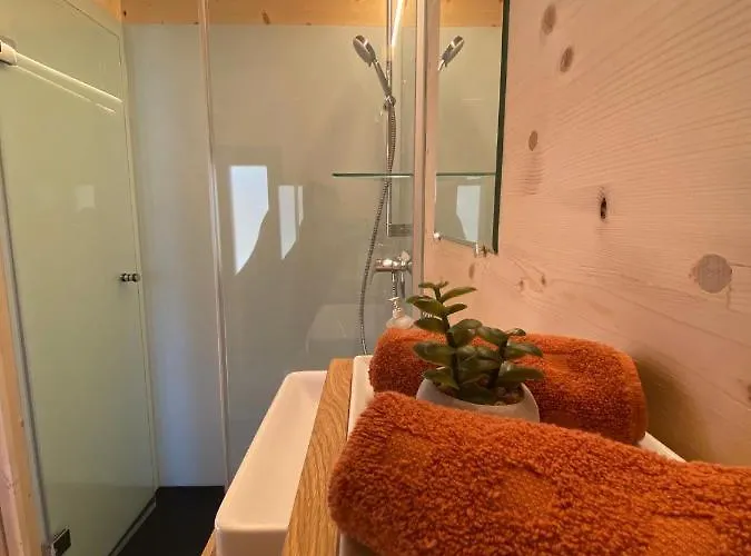 Unique Tiny Eco With Gorgeous Views To Jungfrau Massiv Dom wakacyjny